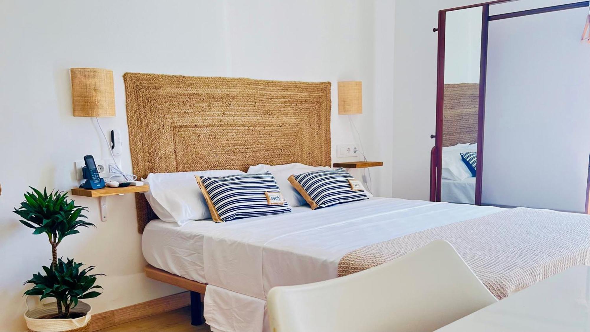 Hostal Playa Dreams Nautico Adults Garrucha Exterior foto